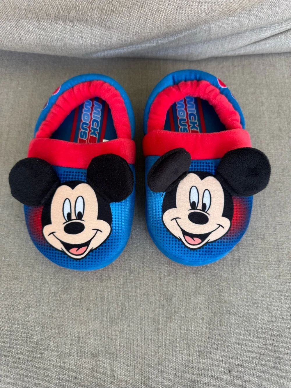 Disney, Mickey Mouse Clubhouse, Slippers, Size 9/10